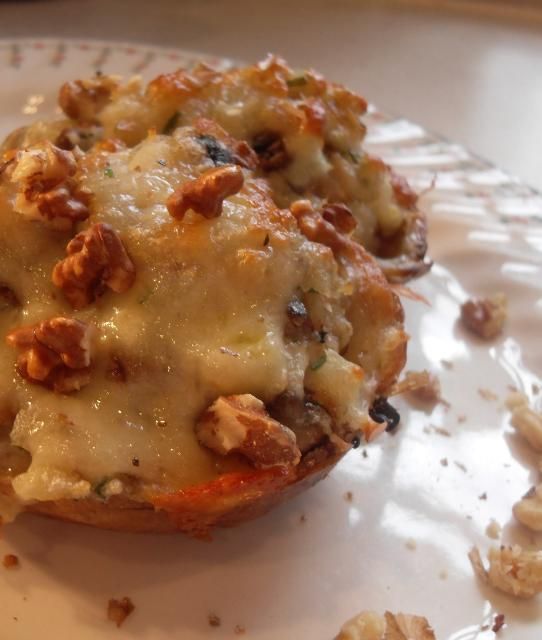 The English Kitchen Jacket Potatoes with Cream and Walnuts